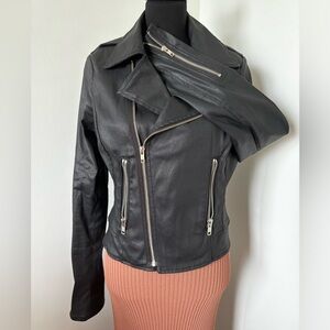 New True religion black coated jacket L